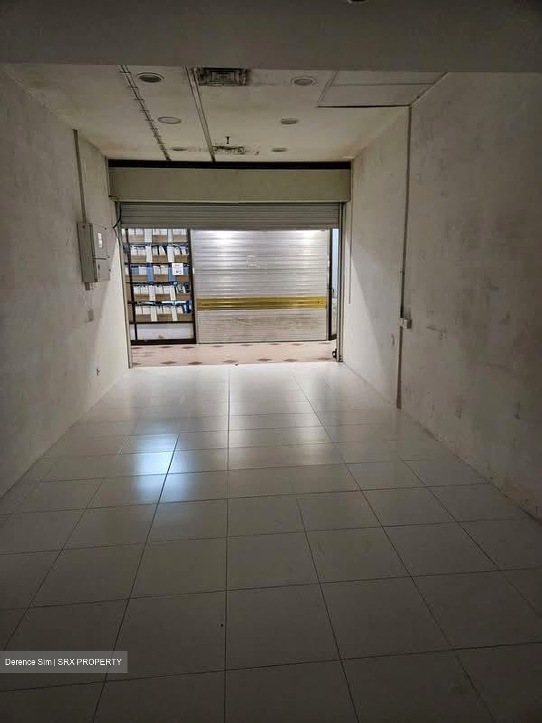 Sim Lim Tower (D8), Shop House #562810621